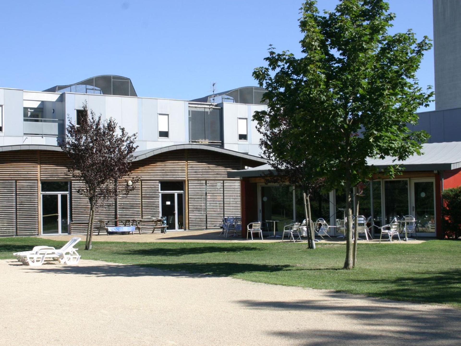Auberge De Jeunesse Hi Grenoble Échirolles Eksteriør billede