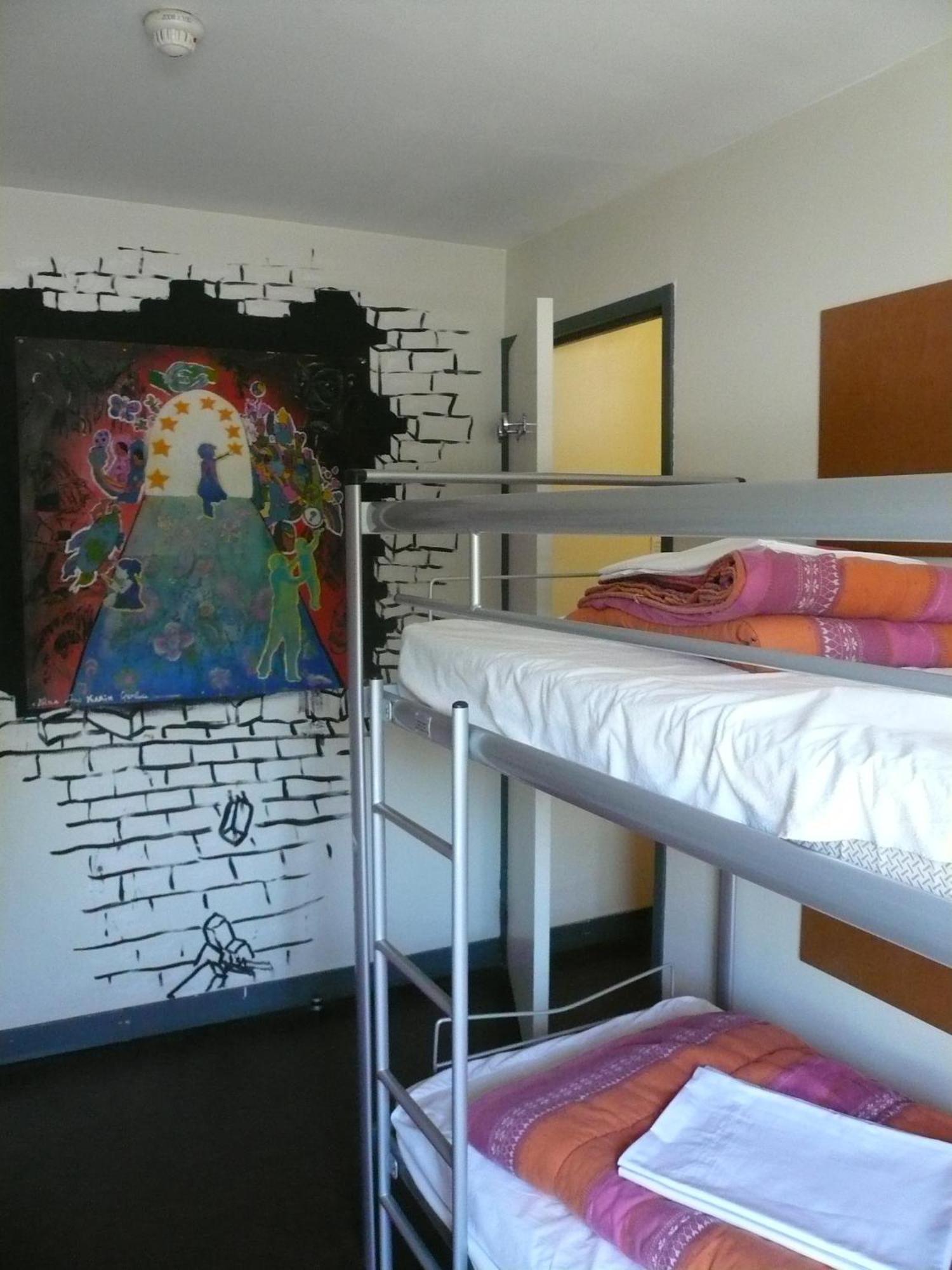 Auberge De Jeunesse Hi Grenoble Échirolles Eksteriør billede