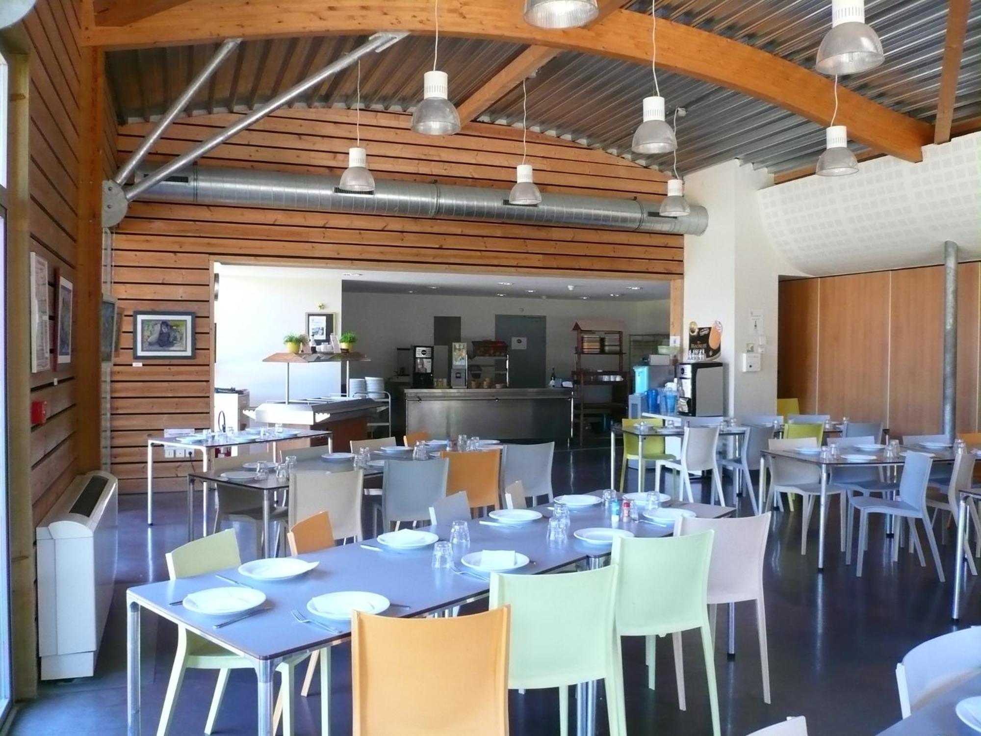 Auberge De Jeunesse Hi Grenoble Échirolles Eksteriør billede
